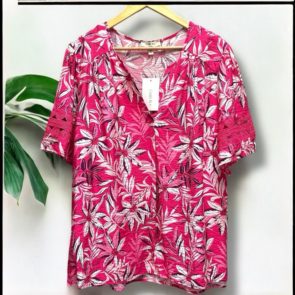Como Blue Woman Pink &‎ White Crochet TRim Sleeve Tropical Print Top